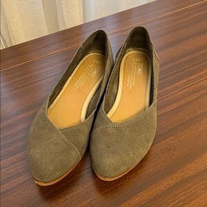 Tom’s Olive Green Ballet Flats